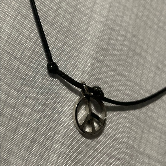 Aldo Peace Necklace Chocker - Picture 5 of 7